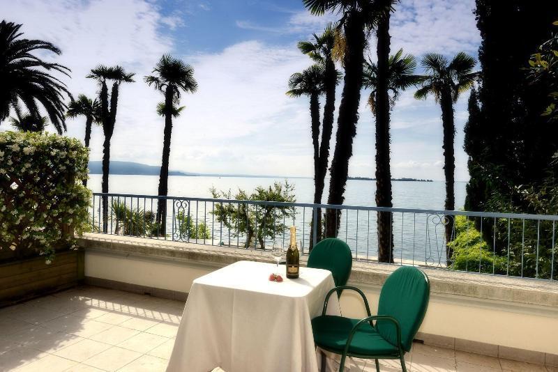 Hotel Monte Baldo E Villa Acquarone Gardone Riviera Exterior foto