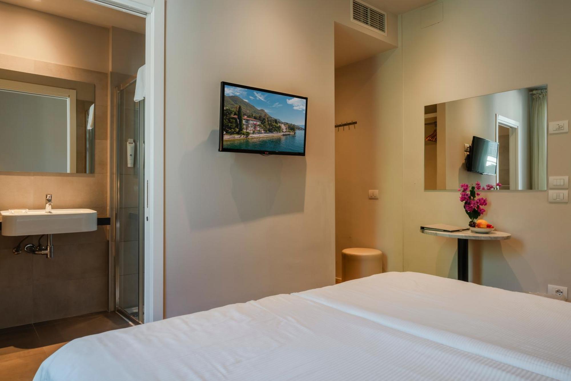 Hotel Monte Baldo E Villa Acquarone Gardone Riviera Quarto foto